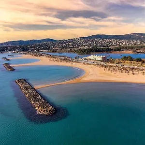 https://le-venise-3-etoiles.fr-provencehotel.com