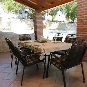 https://holiday-home-vinkovic.in-istria.net